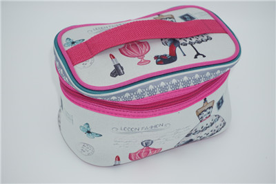 Cosmetic bag 